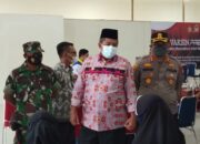 Tinjau Vaksinasi Massal, Bupati Alfedri Ajak Warga Vaksin Tahap Tiga