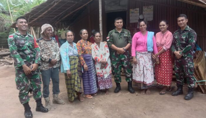 Satgas Kodim Maluku Yonarhanud 11/WBY Melaksanakan Anjangsana Di Dusun Kodamara Negeri Rohomoni