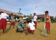 Ajarkan Peduli Lingkungan sejak dini, Satgas Yonif 126/KC Ajak Siswa-siswi SD Bersihkan sekolah