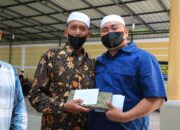 Bupati Bersama Wakil Bupati Labura Salurkan Tali Asih Kepada Guru Mengaji, Nadzir Mesjid dan Bilal Mayit