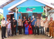 Hari Bhayangkara, Kapolres Inhu Kembali Serahkan Kunci Rumah Program Bersih