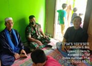 Sertu Syamsir Babinsa Koramil 02/TM Laksanakan Komsos dengan Tokoh Masyarakat di Desa Binaan