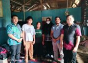 Jum’at Berbagi, Dir Intelkam Polda Riau Beri Bansos Paket Sembako Kepada Warga Rumbai