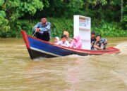Kapolres Inhu Resmikan Pustaka Air Keliling Dipedalaman Talang Mamak