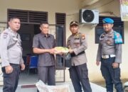 Polsek Peranap Serahkan Bantuan Sembako Ke Desa Setako Raya