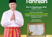 Baznaz Award 2023, Gubernur Syamsuar Terima Penghargaan Gubernur Pendukung Utama Pengelolaan Zakat.
