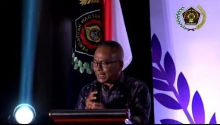 Ketum IWO Indonesia NR.Icang Rahardian SH, Kritisi Sambutan Ketua PWI Pusat “Jangan Pandang Sebelah Mata “ Wartawan Yang Belum Ikut Uji Kompetensi.