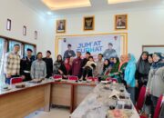 Dasar Brimob Polda Jambi Kombes Pol. Nadi Chaidir. SIK, Tampung Curhatan Warga Lopak Alai.