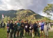 Tingkatkan Minat Berolahraga, Satgas Yonif Raider 200/BN Berikan Bantuan Sarana Olahraga