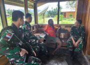 Satgas Yonif Raider 200/BN Kunjungi Rumah Warga Kampung Wakolani