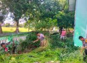 Kompak, Babinsa Kel. Matekko, Kodim 1411/Blk, Rem 141/Tp, Bersama Pegawai Bersihkan Kantor Yang Tidak di Gunakan.