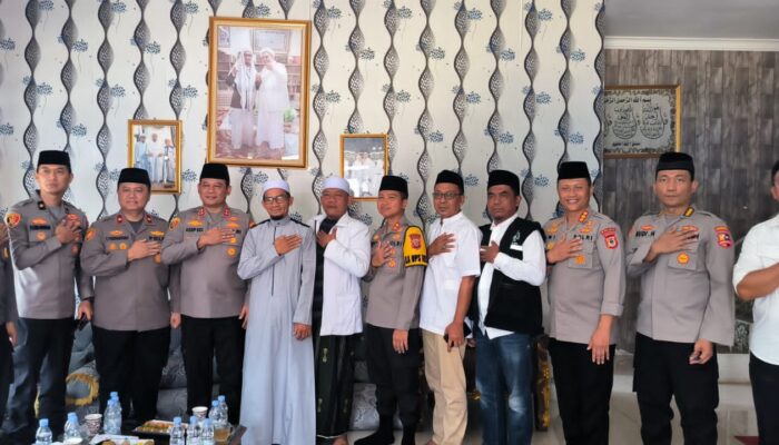 Ketua Ponpes Daarul Falah Ciamis Dukung Polri Wujudkan Pemilu Damai Bersama Tiga Jenderal Ops NCS