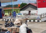 Diduga Pungli Penggunaan Jerigen, Pengawas SPBU 15.263.108 Silang Empat Tidak Khawatir Telah Menyalahi Aturan
