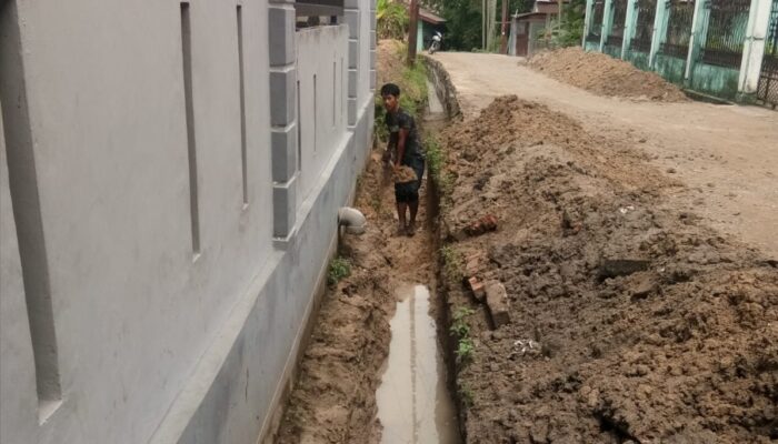 Proyek Drainase Tanpa Papan Nama dan Pengawas Lemah Berpotensi Melanggar Hukum