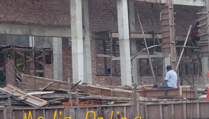 Kontroversi Penggunaan Dana Proyek Pembangunan Gedung SMKN Kota Jambi: Dicairkan 100%, Pekerjaan Baru 65% Selesai