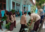 Siswa-Siswi SMP Negeri 03 Dua Koto Gelar Gotong Royong Menjelang Maulid Nabi