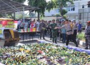Jelang Natal dan Tahun Baru 2025, Polres Pekalongan Musnahkan Ribuan Botol Miras