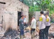 Sebuah Rumah Di Desa Sidoharjo Doro Terbakar, Polisi Lakukan Olah TKP