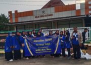 IGTKI Kecamatan Doro Berbagi Takjil di Depan Balai Desa Kutosari