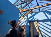 Diduga Korsleting Listrik Rumah di Sragi Pekalongan Terbakar