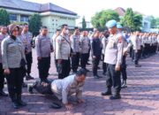 Propam Polres Pekalongan Gelar Pemeriksaan Mendadak Usai Apel Tegur Anggota Tak Disiplin